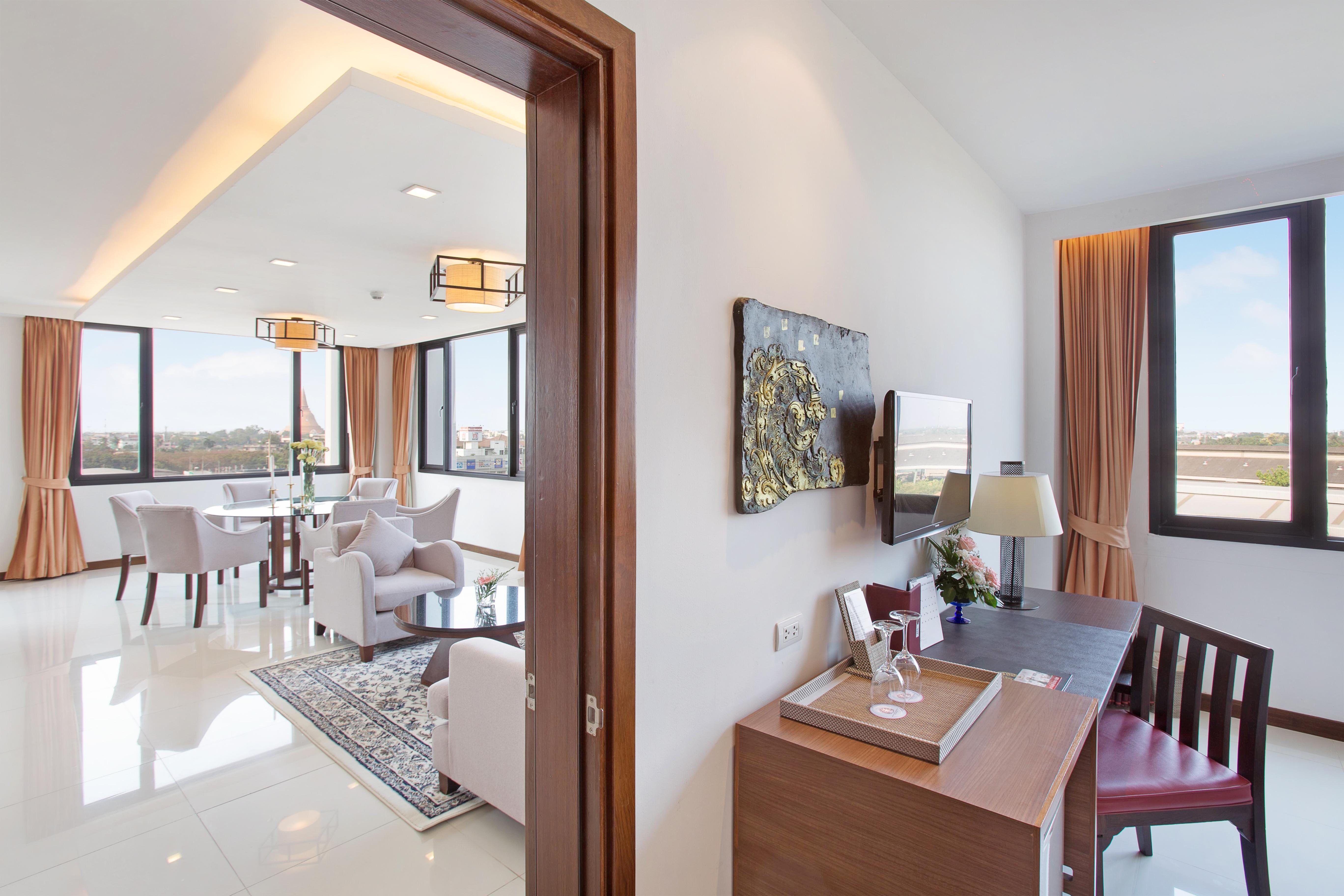 Mida Grande Hotel Dhavaravati Nakhon Pathom - Sha Plus Экстерьер фото